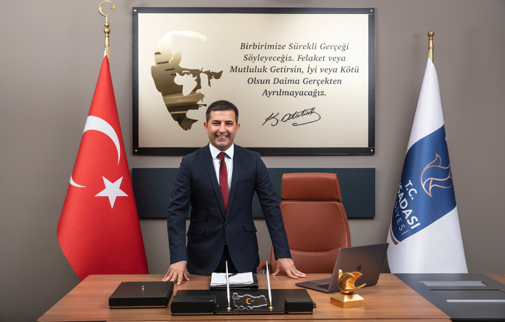 Ömer GÜNEL T.C Kuşadası Belediye Başkanı